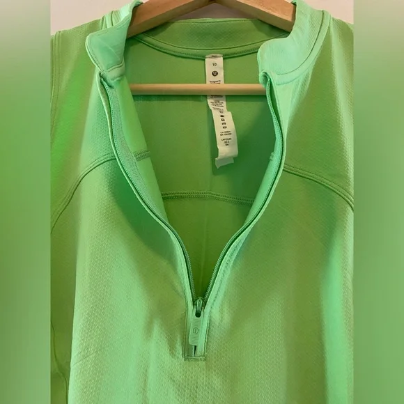 Lululemon Front Zip Tank Green 10 - Picture 9 of 16